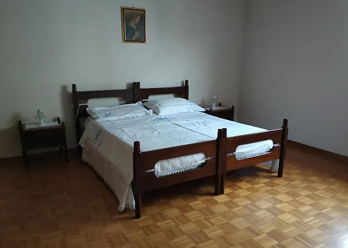 Apartament Mare *